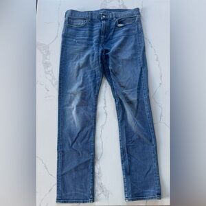 J.Crew 770 Straight Jeans Mens 34x34 Blue Medium Wash Denim Whiskered Distressed